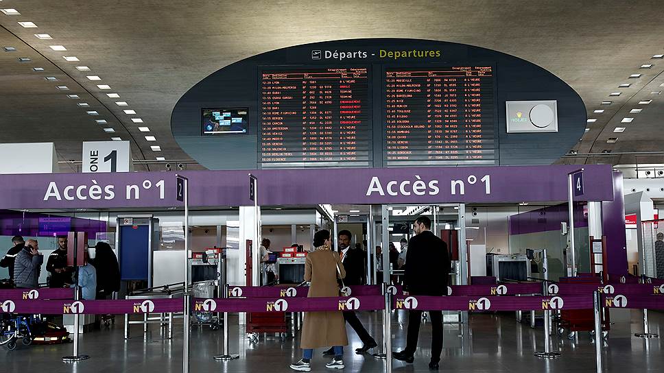 Почему пассажиры рейса «Аэрофлота» задержались в парижском аэропорту
