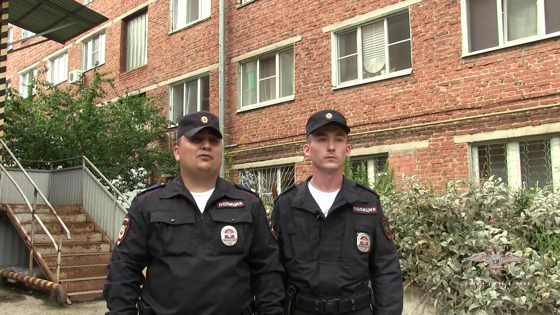 В Чебоксарах полицейские спасли полуторагодовалого ребенка