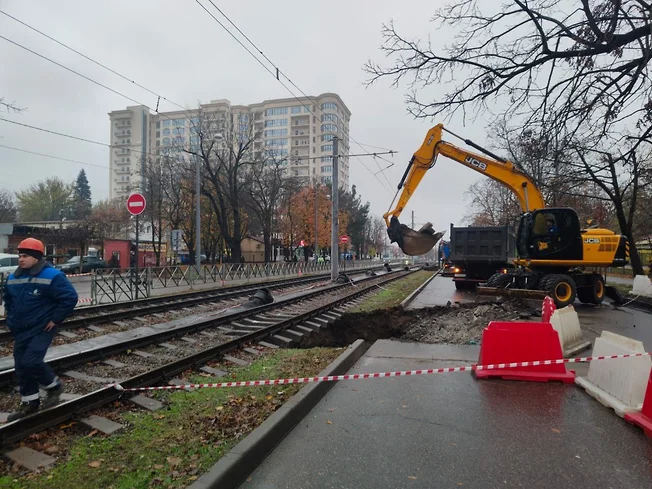 В Краснодаре изменили схему движения транспорта на улице Московской