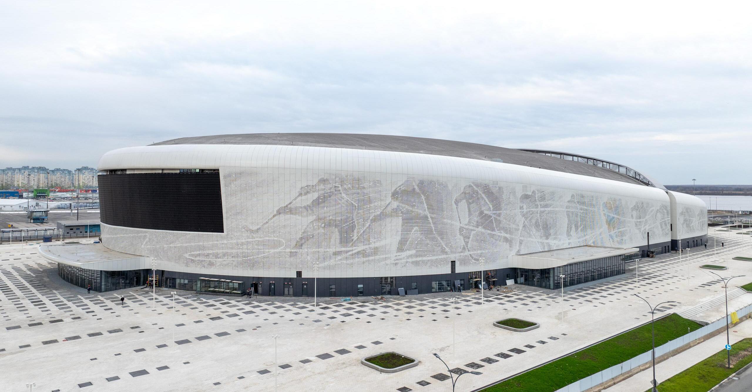 Строительство ледовой арены на Стрелке близится к концу