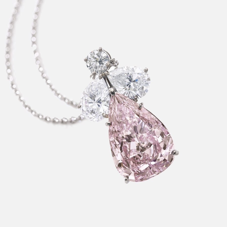 Sotheby’s, подвеска с розовым бриллиантом цвета Fancy Intense Purple-Pink весом 6,03 карата, эстимейт CHF 2,5 – 3,5 млн (лот 405 на торгах Magnificent Jewels and Noble Jewels, 13 ноября 2019 года)