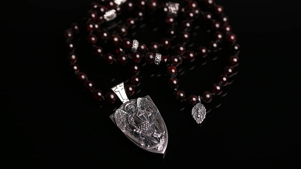 Procuda, бусы с образом архангела Михаила, серебро, гранаты