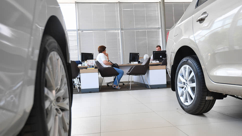Продажи новых легковых автомобилей в регионах Сибири снизились по отношению к марту втрое
