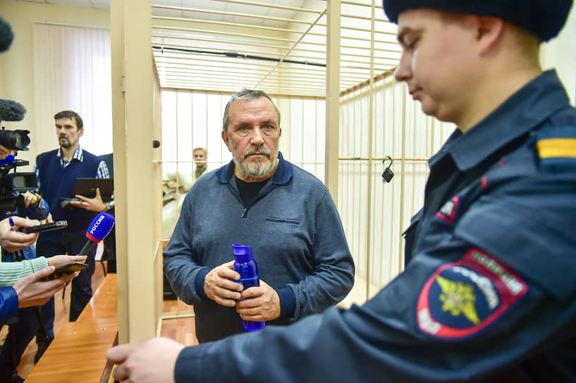 Экс-директора новосибирского театра «Красный факел» Александра Кулябина арестовали до 23 марта