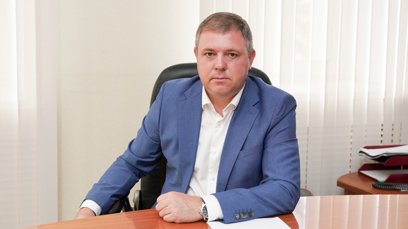 Дмитрий Киреев, управляющий директор ООО «Красноярский цемент», заслуженный строитель РФ
