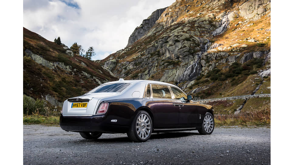 Автомобиль Rolls-Royce Phantom VIII