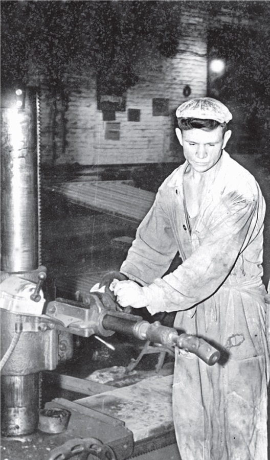 Цех Березниковского содового завода, 1945 год. Фото предоставлено АО «БСЗ»