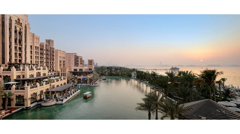 Виды отеля  Jumeirah Mina Al Salam 