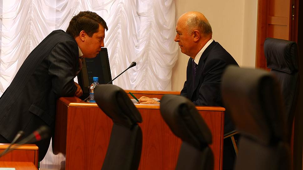 Николаю Меркушкину (справа) не избежать «бессмысленного и неудобного» противостояния с Михаилом Матвеевым, полагают эксперты
