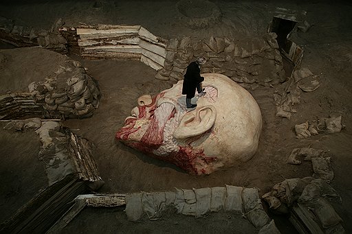Ян Фабр. «От ступней до мозга». Новейший Арсенал