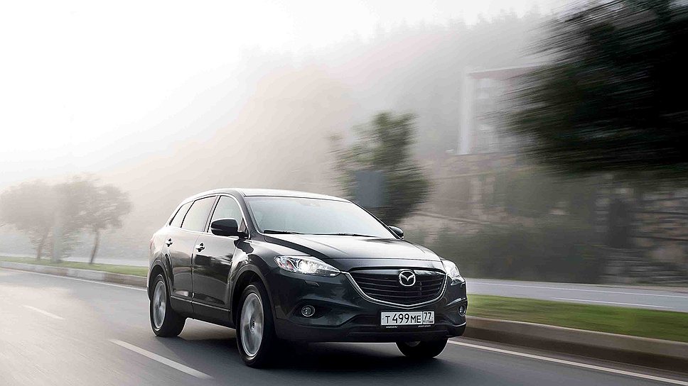 Цены в России на Mazda CX-9 стартуют с отметки 1 919 000 рублей за машину в самой бюджетной комплектации. Автомобиль в максимальной комплектации стоит 2 044 000 рулей.