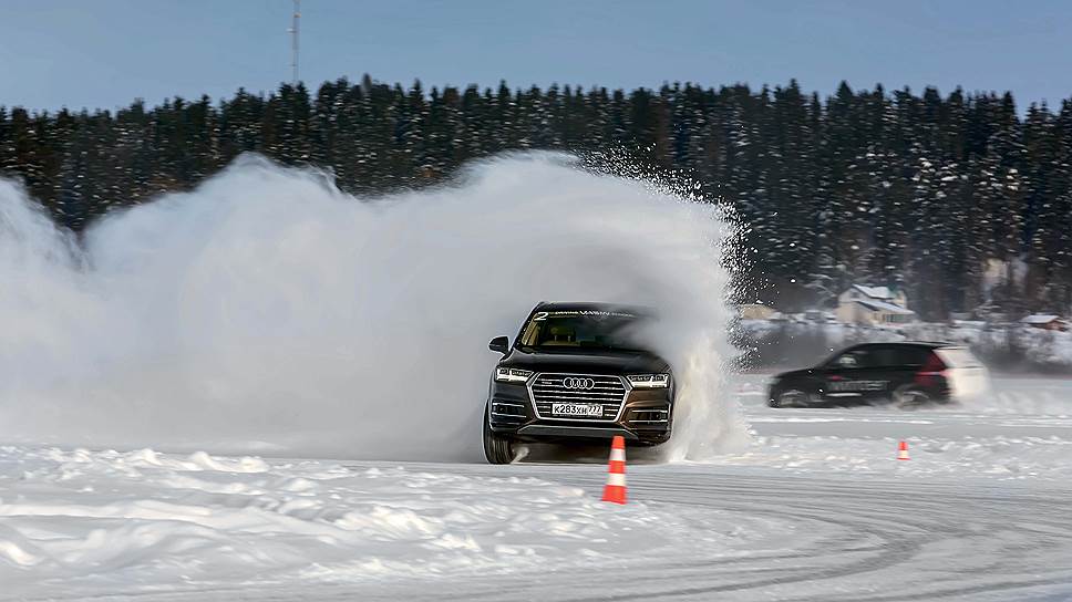 Школа Audi базируется в самом шикарном карельском парк-отеле &quot;Дача Винтера&quot;. Но занятия в этом году происходили не на Ладожском озере, а на соседнем Хюмпелянъярви - тамошний лед показался специалистам Vasin Driving School более надежным.