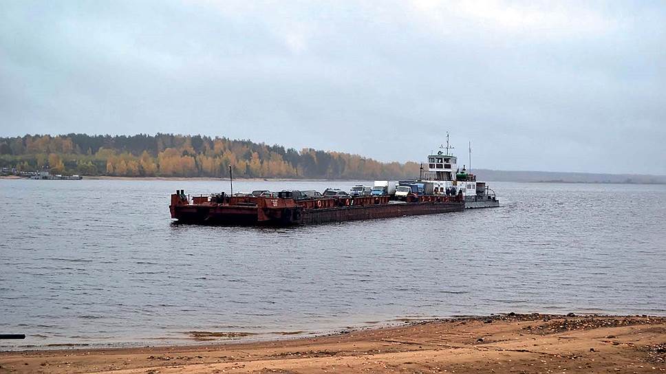 Пока паром плывет, путь на автомобильные палубы для пассажиров заказан, таковы требования безопасности. Все необходимые в пути вещи надо сразу взять с собой, потом сделать это будет невозможно. Если нет каюты, все, что будет приобретено на пароме, придется носить с собой. Или тащить в недешевую камеру хранения.