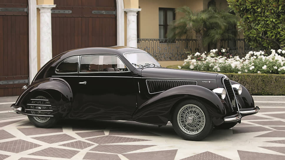 Автомобили, которые восхищают профессора Розанова, были созданы до начала компьютерной эры: в качестве любимых образцов дизайна он приводит «Кадиллаки» 1950-х годов и «Бугатти» c «Альфа -Ромео» родом из 1930-х