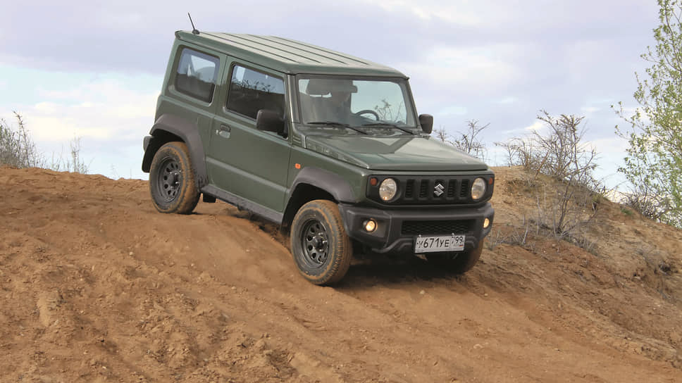 Ряд «экспертов» полагают, что система помощи в спуске с горы на Suzuki Jimny лишняя — достаточно понижающей передачи