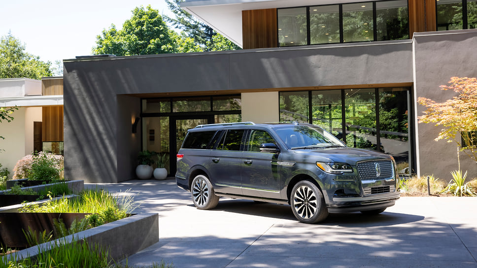 Lincoln Navigator Black Label