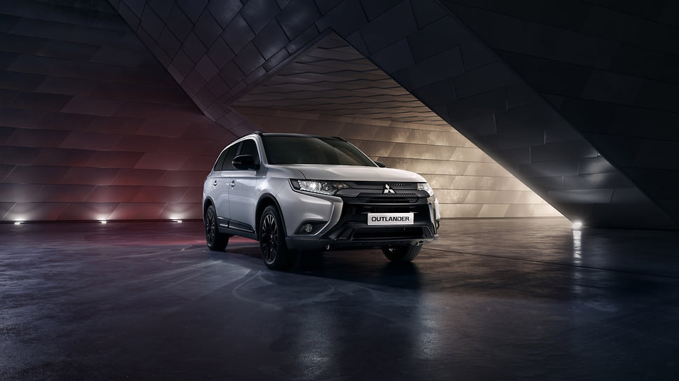 Mitsubishi Outlander Black Edition