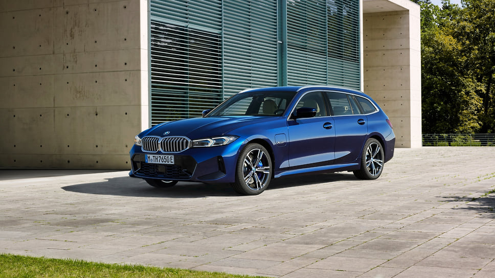 BMW 330e Touring