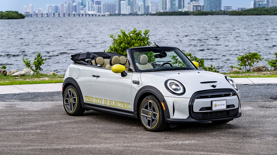 MINI Cooper SE Convertible