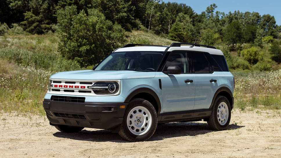 Ford Bronco Sport Heritage Edition Robin&#39;s Egg Blue