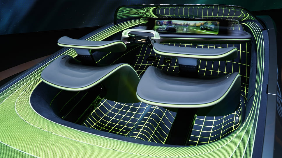 Nissan Max-Out