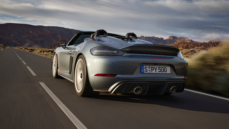 Porsche 718 Spyder RS Weissach Package