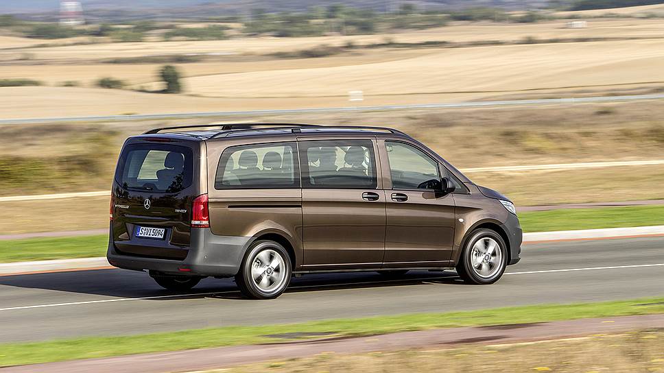 Формально Vito Tourer – представитель коммерческой линейки Mercedes-Benz. Но экстерьер, практически неотличимый от «гражданского» V-класса, и богатое оснащение при относительно доступной цене делают его интересным не только для коммерсантов