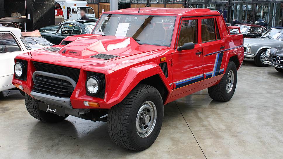 Lamborghini LM002