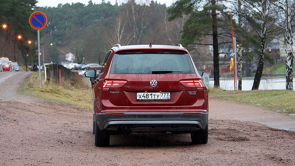 Дизель позволяет ездить на Tiguan быстро, но делать этого не хочется. На скоростях выше 130 км/ч становится шумновато, а расход топлива увеличивается до 10–11 л на 100 км