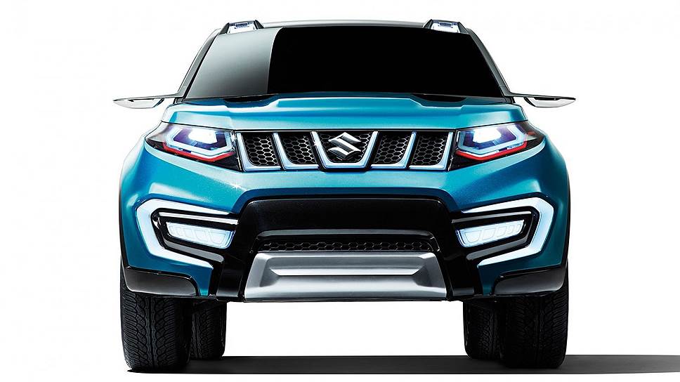 Концепт Suzuki iV-4, показанный в 2013 году, стал прототипом Vitara четвертого поколения. Характерная форма капота и декоративная решетка радиатора с пятью прорезями — фирменные черты внедорожников Suzuki. Для автомобиля специально разработали новый цвет — ярко-бирюзовый металлик, напоминающий оттенок неба.