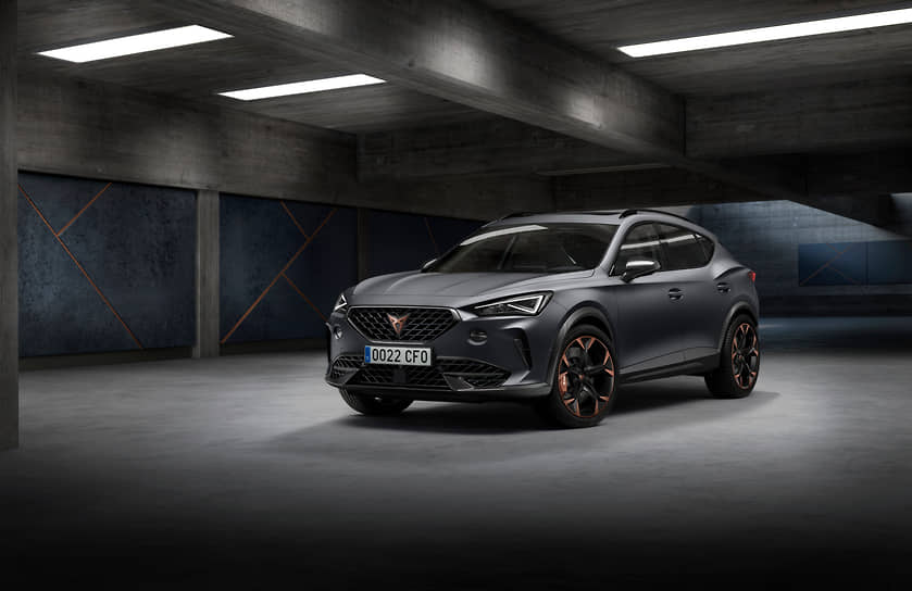 &lt;b>Cupra Formentor&lt;/b>. Сupra, выделенная испанской SEAT в отдельный суббренд, стала самостоятельным автопроизводителем. Первым автомобилем, созданным не на базе существующей модели SEAT, стал купе-кроссовер Cupra Formentor. Технически машина повторяет хэтчбек Cupra Leon, но отличается ярким и самобытным дизайном, характерным для испанской марки. 
