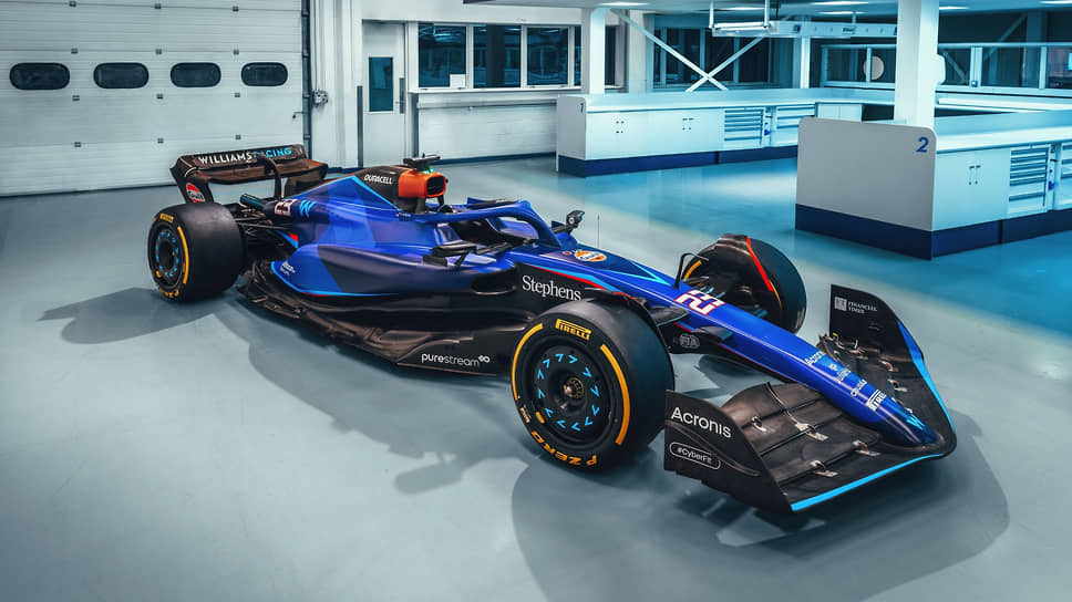 Williams Racing отметилась двумя дебютами. Во-первых, на Williams FW45 появились логотипы культового для автоспорта спонсора Gulf, во-вторых, спустя долгие годы в Формуле 1 вновь будет американский гонщик — дебютант серии Логан Сарджент станет напарником Тайца Алекса Албона