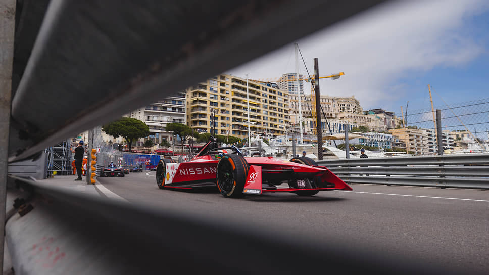 Команда Nissan Formula E в преддверии гонки в Джакарте, которая пройдет в ближайшие выходные