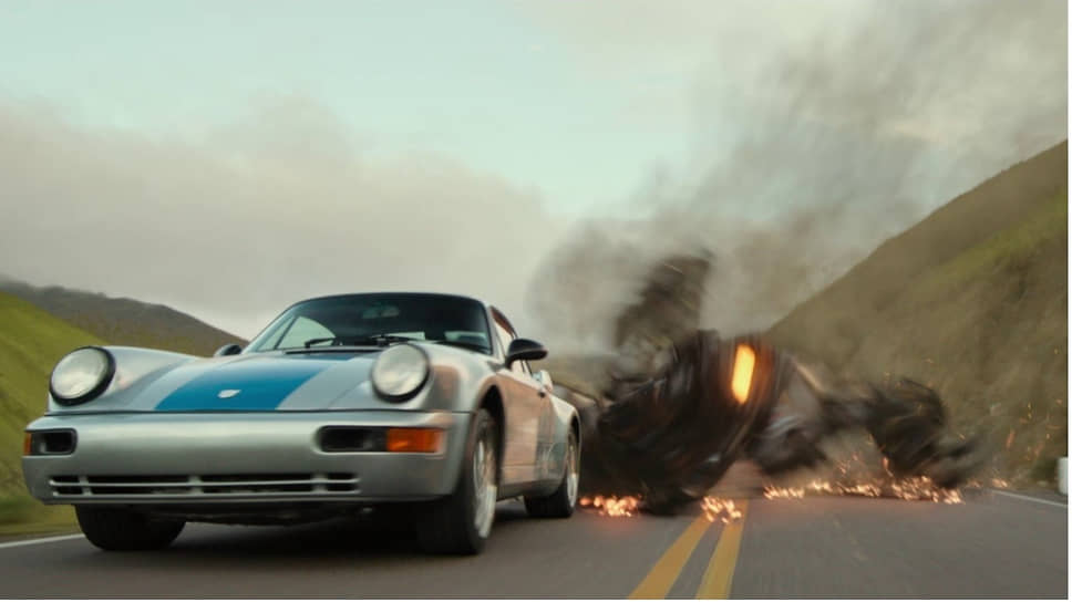 В мировой прокат вышел фильм «Трансформеры: Восхождение Звероботов», в котором роль трансформера по имени Мираж сыграл Porsche 911 Carrera RS 3.8