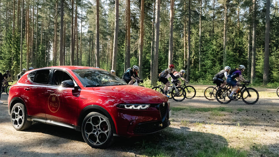 Команда Alfa Romeo F1 Team выступила титульным спонсором гравийной велогонки FNLD GRVL в Лахти, Финляндия, в которой в качестве велогонщика принял участие двукратный вице-чемпион мира Формулы 1 Валттери Боттас