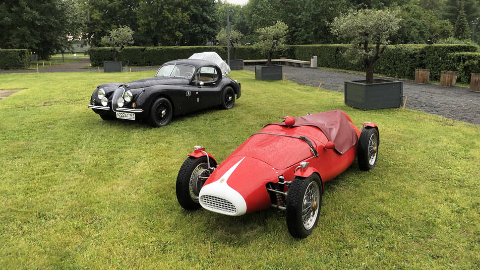 Среди представленных на «Автокультуре» героев гонки Mille Miglia — Jaguar XK120 (слева) и Bandini 750 Sport (справа)