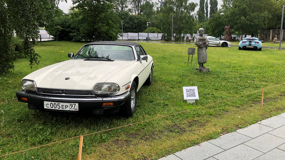 Jaguar XJ-SC — довольно редкая модель, всего было выпущено 5014 автомобилей. Один такой был в автопарке принцессы Дианы