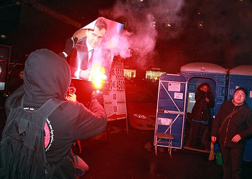 12.03.2009 В Москве и Санкт Петербурге состоялся День несогласных, в ходе которого оппозиции удалось провести несанкционированные шествия