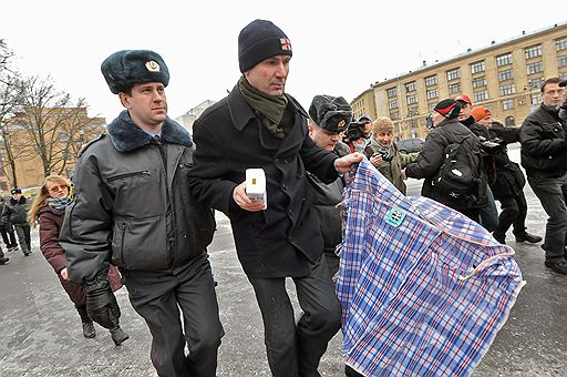 12.03.2009 В Москве и Санкт Петербурге состоялся День несогласных, в ходе которого оппозиции удалось провести несанкционированные шествия