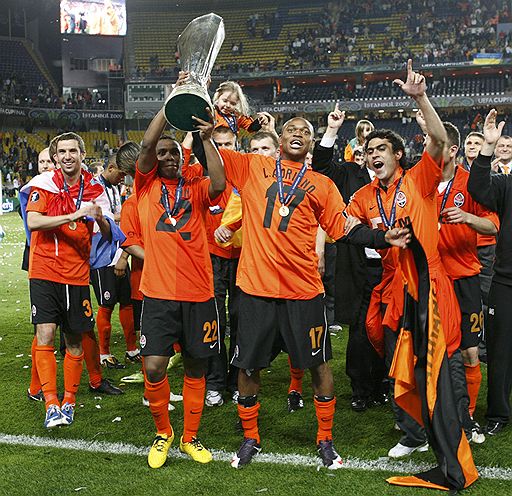 20.05.2009 В финальной встрече за кубок UEFA команда донецкого &quot;Шахтера&quot; обыграла немецкий &quot;Вердер&quot; со счетом 2:1. Украинцы впервые в истории стали победителями Кубка UEFA