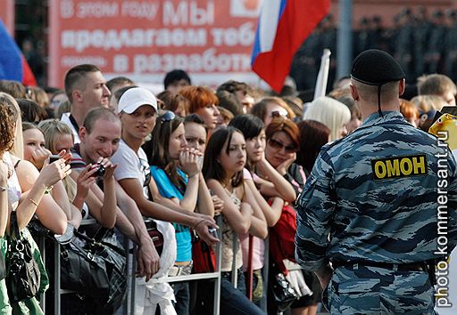 28.05.2009 На Васильевском спуске состоялась презентация проектов Года Молодежи &quot;Весенний Селигер&quot;, организованная в преддверии форума &quot;Селигер-2009&quot;