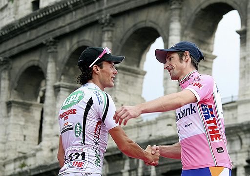 31.05.2009 В Риме завершилась юбилейная многодневная велогонка Giro d`Italia. Победителем стал россиянин Денис Меньшов из голландской команды Rabobank