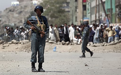 19.08.2009 В центре Кабула боевики из движения &quot;Талибан&quot; напали на местный банк и захватили в заложники его сотрудников. В результате погибли трое бандитов и трое полицейских