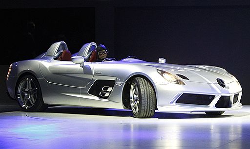 11.01.2009 Североамериканская международная автомобильная выставка в Детройте. Mercedes-Benz SLR McLaren Stirling Moss