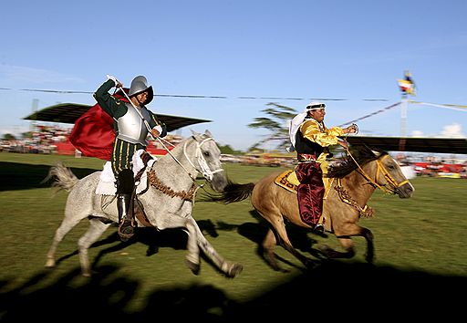 15.11.2009 Cостоялся ежегодный национальный фольклорный фестиваль в Сан Мартин, который символизирует борьбу против испанского колониализма