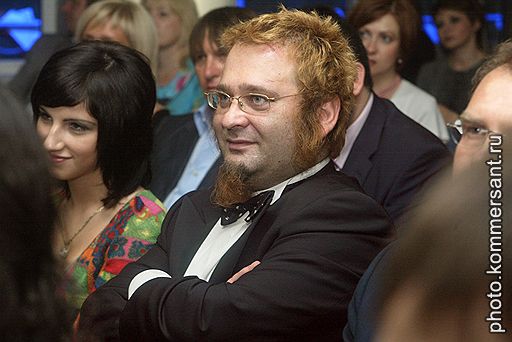 20.11.2009 Вечером в Москве скончался известный теле- и радиоведущий, шоумен Роман Трахтенберг. Ему стало плохо во время прямого эфира на радиостанции &quot;Маяк&quot;