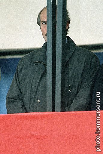 В 1994 году Александр Лукашенко (на фото) всего лишь за месяц прошел путь от ведомостного повода до новостного