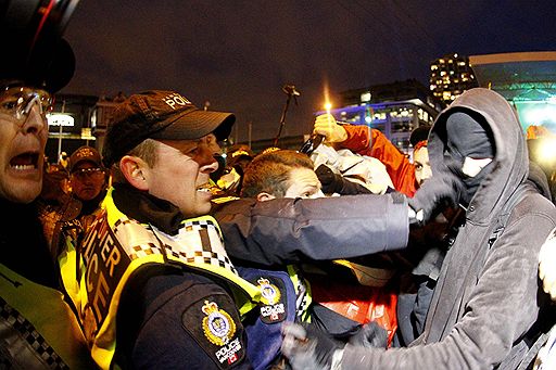 12.02.2010 Во время церемонии открытия Олимпийских игр в Ванкувере начались беспорядки. Несколько тысяч демонстрантов жгли олимпийские флаги, скандировали лозунги против проведения Олимпиады, били витрины