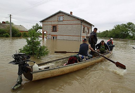 23.05.2010 В результате наводнения в Польше погибли 12 человек, около 3 тыс. жителей затопленных районов эвакуированы
