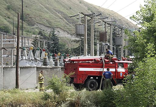 21.07.2010 Боевики совершили диверсию на Баксанской ГЭС в Кабардино-Балкарии. Убив двух стражей порядка, дежуривших на станции, они взорвали два из трех гидроагрегатов